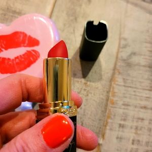 New L'Oreal Red Lipstick & Pumice Stone Beauty Bundle